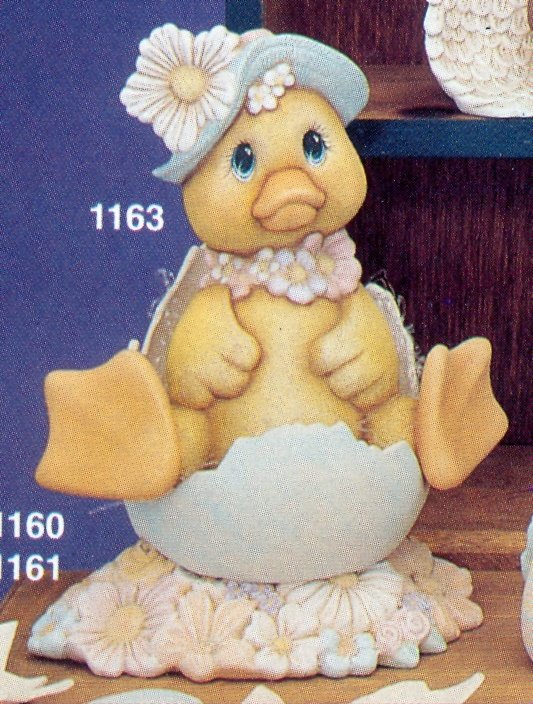 duck w/cracked egg/flower base duck w/cracked egg/flower base
