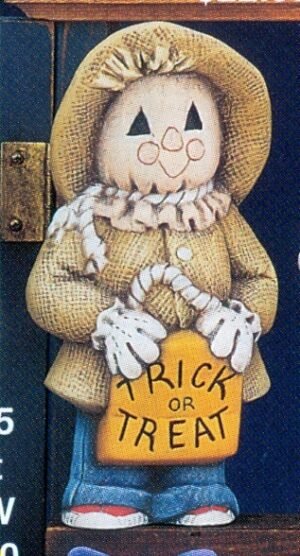 trick or treat scarecrow